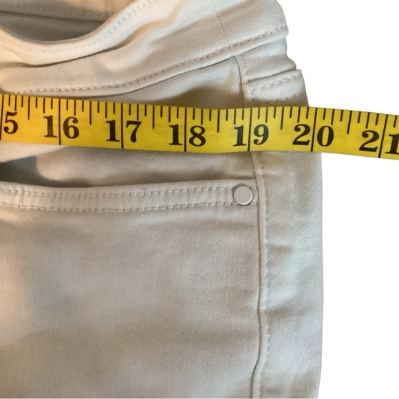 Nine West Women's Straight Leg Jeans in Cream, Plus Size 18 - Picture 8 of 11